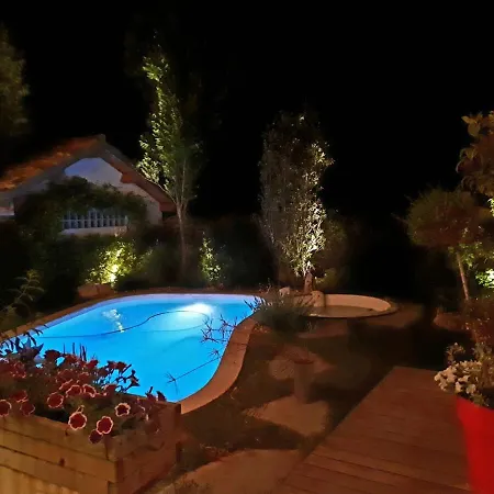 Mas De Tribies - Charme, Piscine, Villa Saint-Hilaire-de-Brethmas